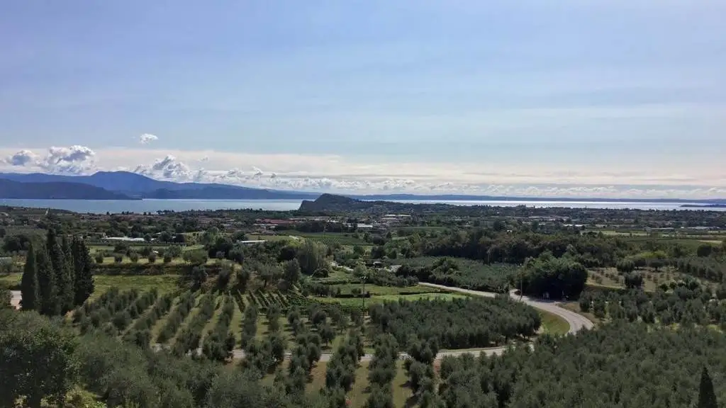 Garda: un lago, 3 zone Doc