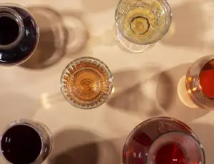 Dialogo tra OMS e imprese del settore delle bevande alcoliche sulle priorit&agrave; di salute pubblica