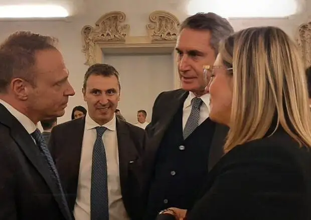 Lollobrigida: il governo si impegner&agrave; a snellire la burocrazia per la filiera vino-spiriti