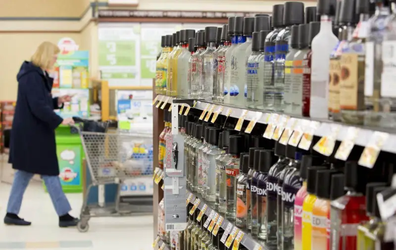 Irlanda: perplessit&agrave; del Commissario Ue Hogan sui warning previsti dall&rsquo;Alcohol bill