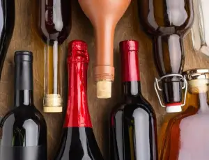 La Colombia aumenta IVA (al 19%) e accise su vino e distillati 