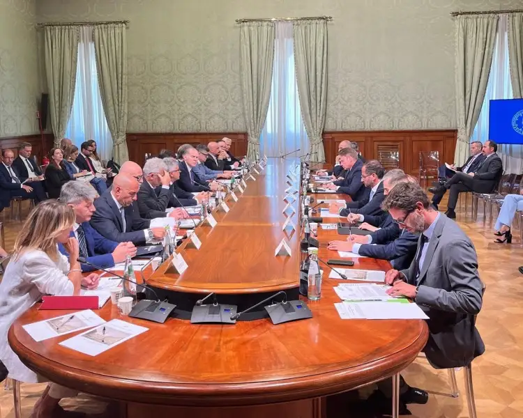 Campagna istituzionale sul vino: al via una strategia condivisa per riaffermarne il valore culturale e socioeconomico