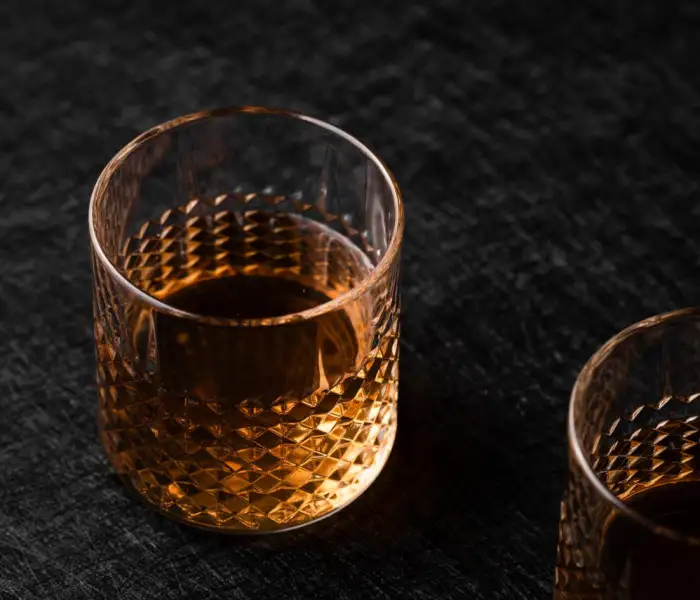 Whisky: perch&eacute; i produttori asiatici hanno iniziato a importare torba da Islay