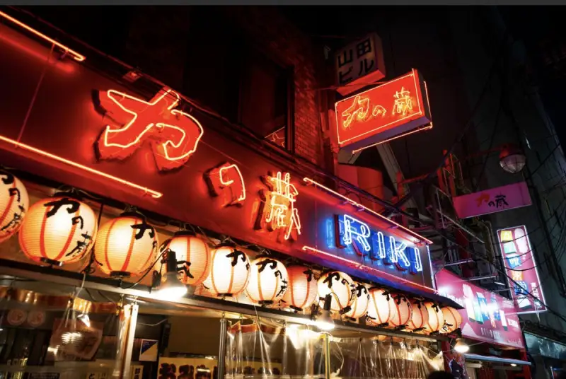 Nel bar di Pechino dedicato all’intelligenza artificiale, dove si paga con i token DeepSeek