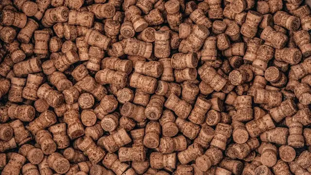 Liv-ex, lenta ripresa per il mercato secondario dei vini pregiati