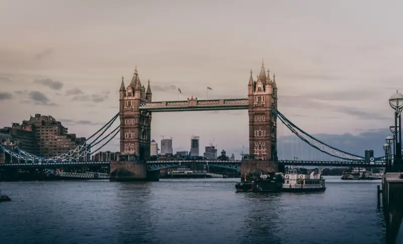 Regno Unito: da febbraio &ldquo;scure fiscale&rdquo; sui vini: cos&igrave; il sistema a scaglioni