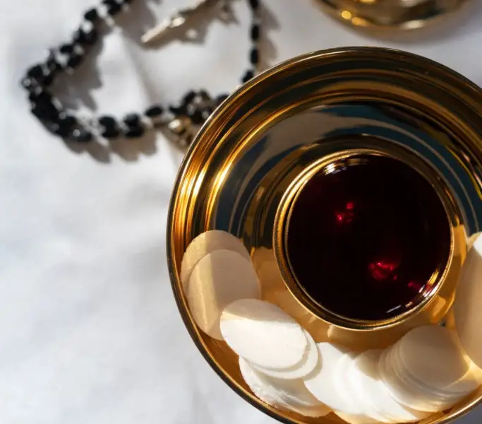 Vino dealcolato all&rsquo;Eucarestia? La Chiesa d&rsquo;Inghilterra dice no