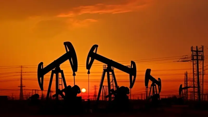 Congiuntura Flash: rincarano petrolio e gas,  il 3&deg; trimestre parte in salita
